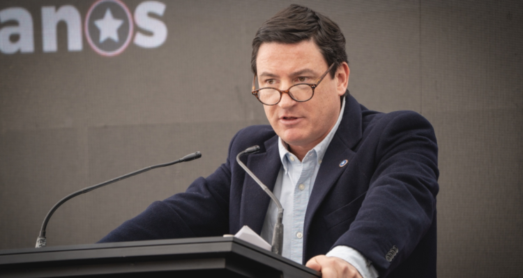 Republicanos llaman al PPD a respaldar proyecto de Reconstrucción pese a disputa con Gobierno