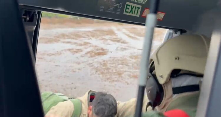 VIDEO | Captan rescate de familia aislada por crecida de río en Monte Patria