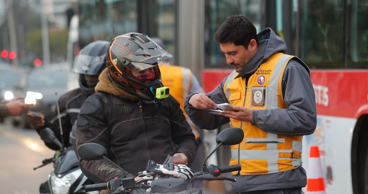 Revisa las patentes que NO podrán circular este 3 de julio por la restricción vehicular en la RM