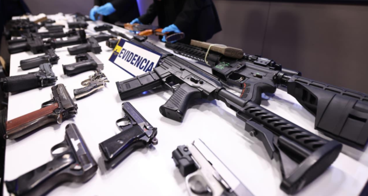 Revelan vínculo de carabinera y militar con una red de tráfico de armas fabricadas con impresión 3D