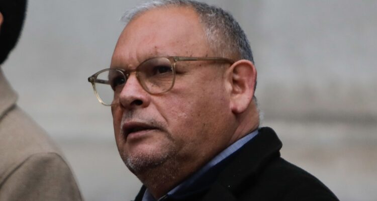 Declaran en rebeldía a gobernador regional de Valparaíso, Rodrigo Mundaca, por ausentarse de audiencia