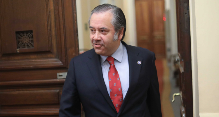 Romero (Rep) busca sancionar con cárcel la venta ilegal de medicamentos con los que se podría abortar