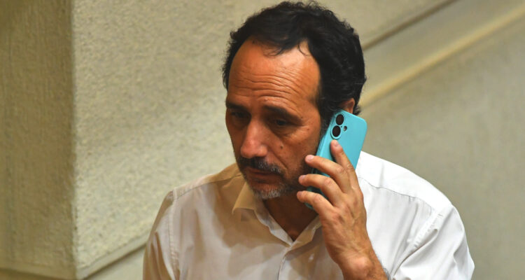 Senador Núñez (PC) denuncia “falta de respeto” por suspensión de reunión con Quiroz en La Moneda