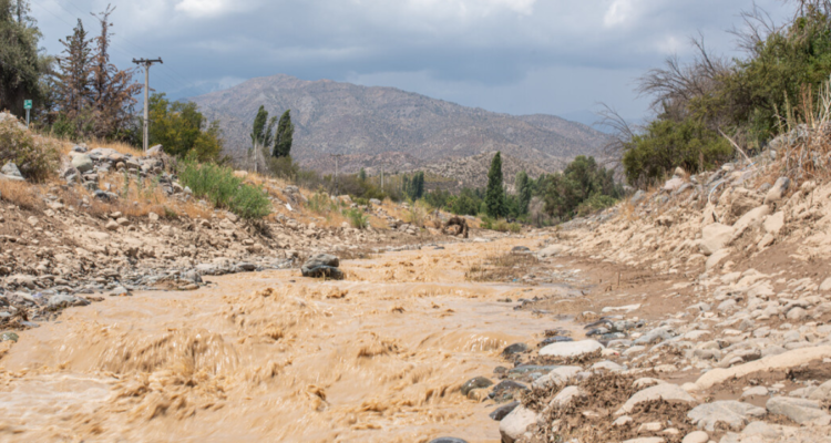 Senapred ordena evacuar Población Argentina de Quilpué por riesgo de aluvión