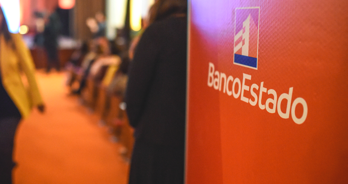 Sindicato de BancoEstado rechaza “despidos” y anuncia movilizaciones ante “reestructuración interna”