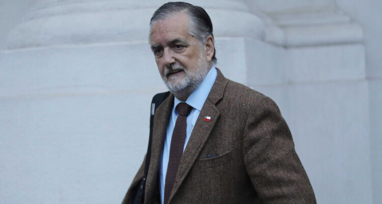 “Soy hijo de una artista”: Undurraga emplaza al sector tras polémica por Fondos de Cultura 2027