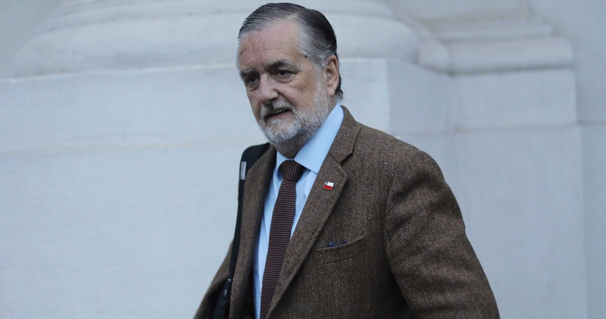 “Soy hijo de una artista”: Undurraga emplaza al sector tras polémica por Fondos de Cultura 2027