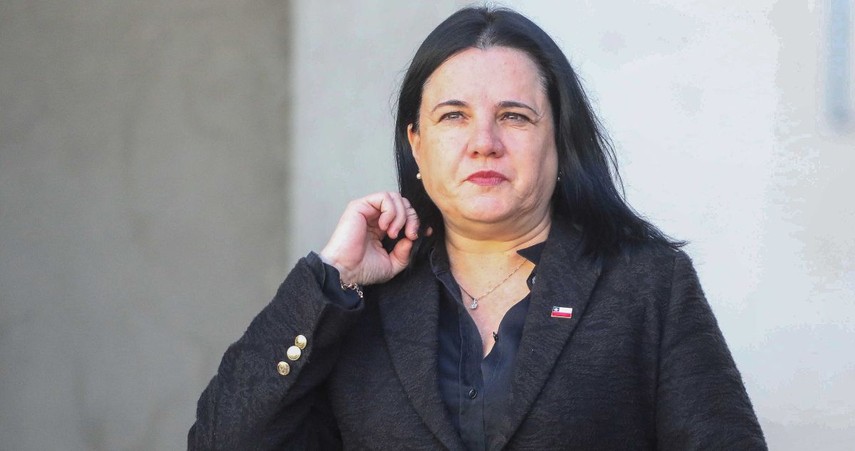 Cámara rechaza ofensiva de la oposición para crear comisión contra Steinert tras dictamen de la CGR