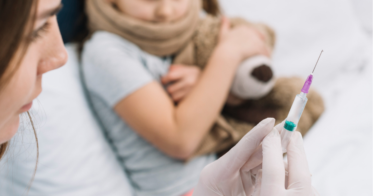 Niña en un hospital en referencia a caso de niña que murio en China tras terapia experimental