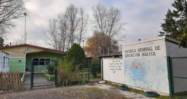 https://media.biobiochile.cl/wp-content/uploads/2026/07/tercer-robo-a-escuela-de-los-angeles-suspenden-clases-tras-robo-de-estufas-y-computadores-750x400.png