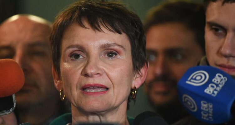 Tohá golpea la mesa ante desorden del PPD : “Por ese camino solo se llega a la irrelevancia”
