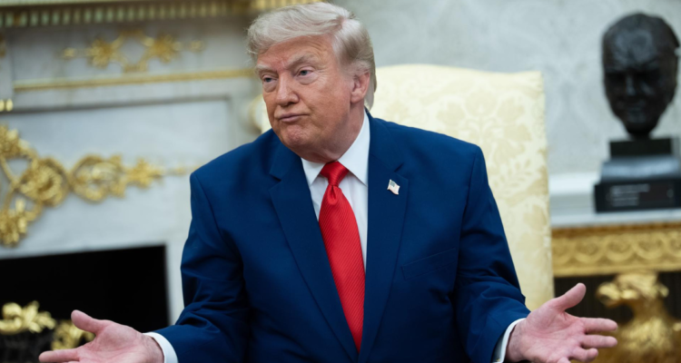 Donald Trump pausa ataques sobre Irán