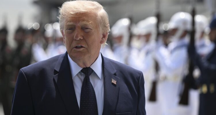 El presidente de EEUU, Donald Trump, en el Aeropuerto Internacional Esenboğa