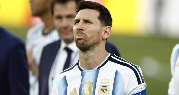 https://media.biobiochile.cl/wp-content/uploads/2026/07/un-triunfo-delincuencia-argentina-the-telegraph-contra-albicelestes--750x400.jpg