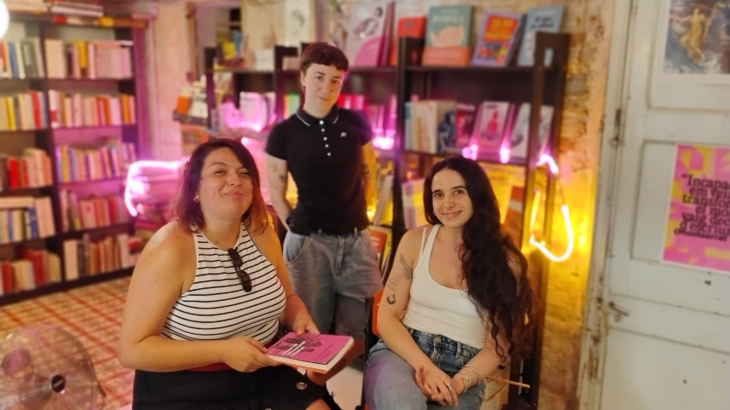 Paulina, Ignacia y Carolina, durante una jornada en La Prole