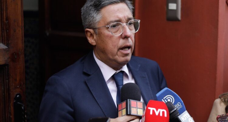 Arturo Barrios (PS) por Megarreforma: "Los únicos que opinan diferente son los amigos de Quiroz"