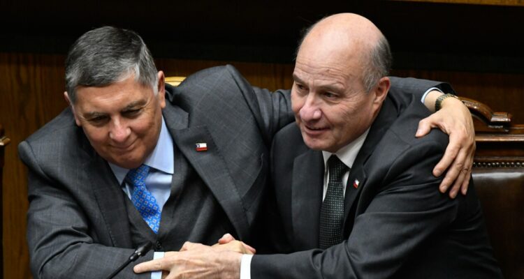 Alvarado vs Quiroz: la historia de la descoordinación del gobierno por servicios básicos ante el TC