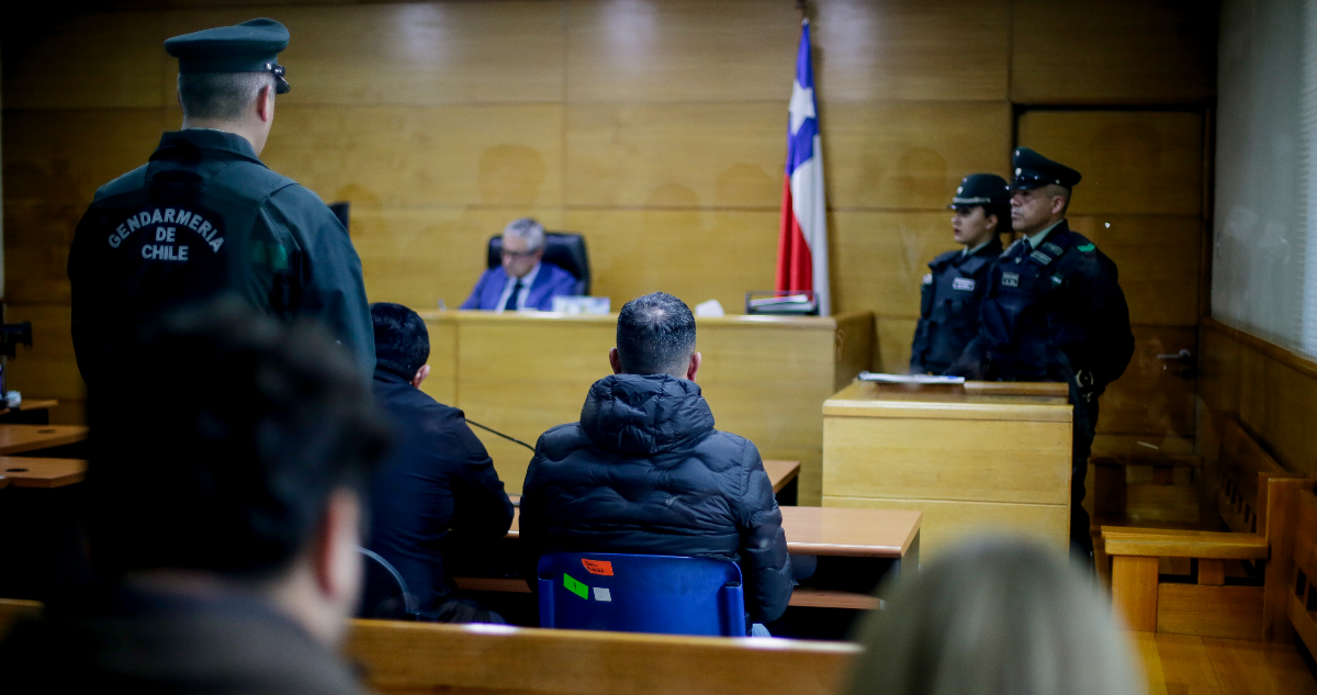 Amplían detención de funcionario de tribunal de Santiago acusado de colaborar con banda narco de la RM