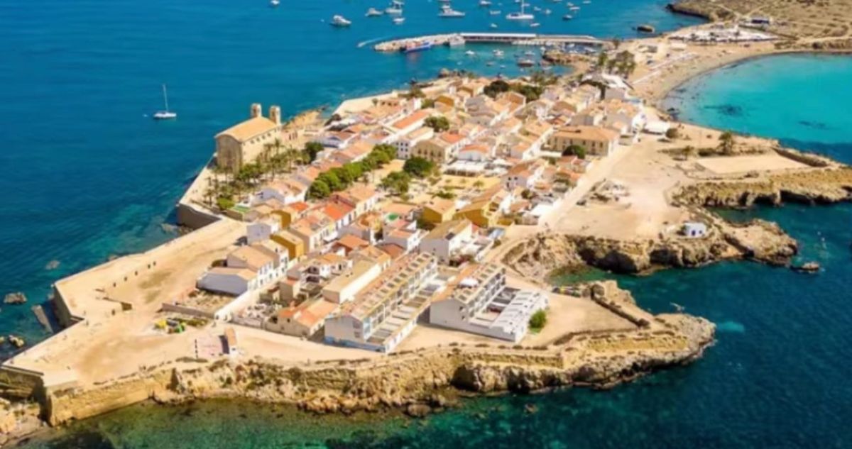 La isla más pequeña de España quiere su propio gobierno local: Solo viven 50 personas
