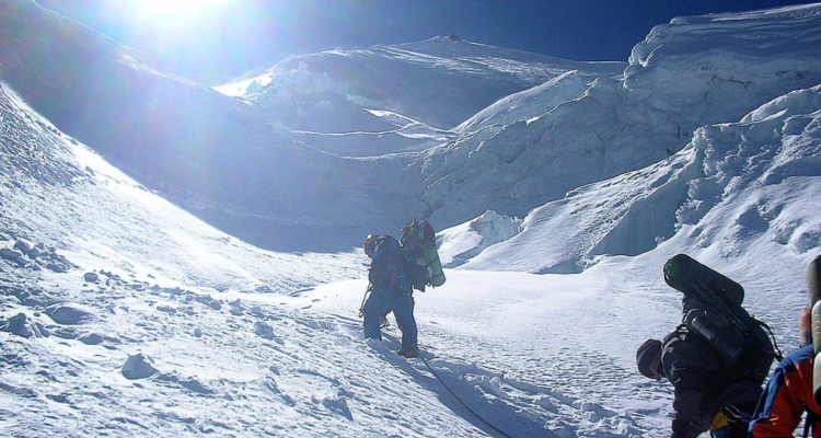 Reportan muerte de chileno mientras realizaba ascenso al monte Huascarán, el más alto de Perú