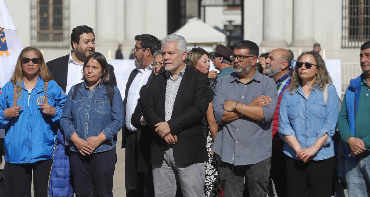 ANEF y oposición piden voz en cambios estructurales al Estatuto Administrativo que plantea Quiroz