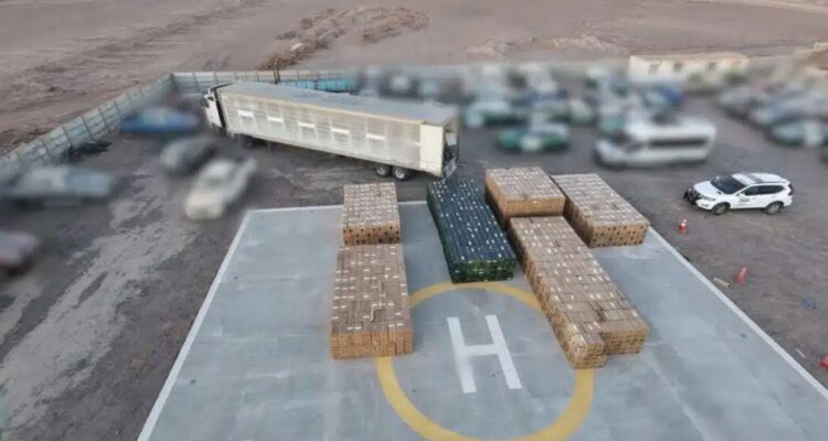 Sorprenden camión con más de 700 mil cajetillas de cigarrillos ilegales en Antofagasta