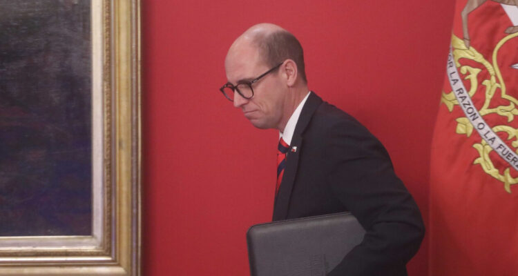 Arrau tilda de “mitos” las críticas por secreto bancario y descarta incluirlo en negociación por ACOT