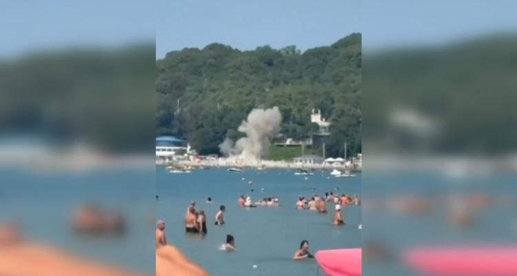 ataque con dron en una playa