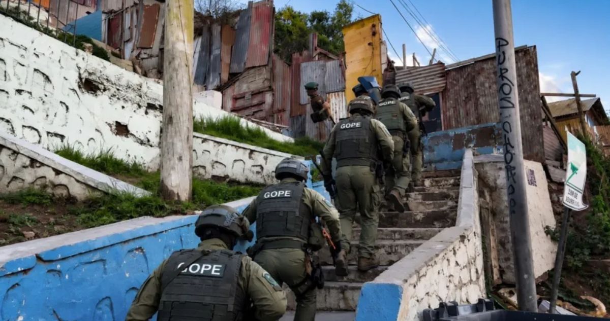 Cuatro balazos al municipio de Coquimbo y una fuga: dos acusados quedan en prisión preventiva