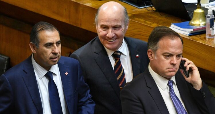 Megarreforma: Quiroz logra acuerdo de último minuto con Walker y Gahona por reconstrucción en el norte