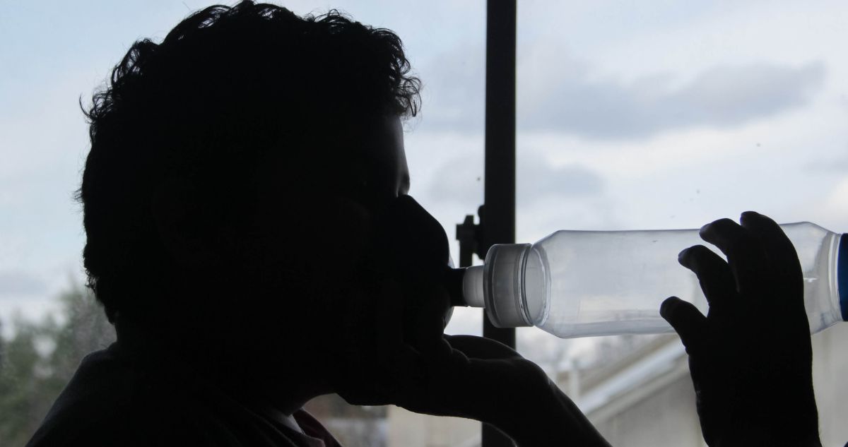 Virus respiratorios presionan red pediátrica: hospitalizaciones aumentan hasta 46% en niños