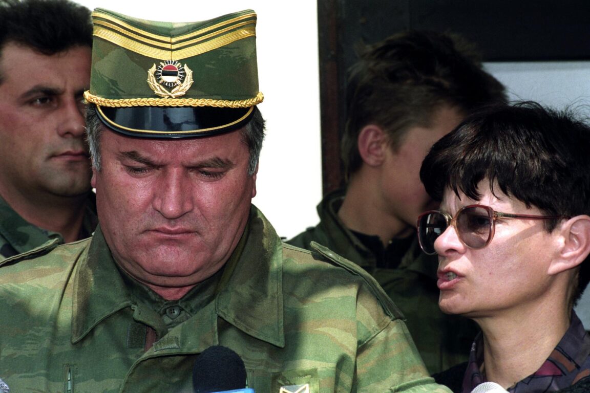 Muere Ratko Mladic, el "carnicero de los Balcanes" condenado por el genocidio de Srebrenica en Bosnia