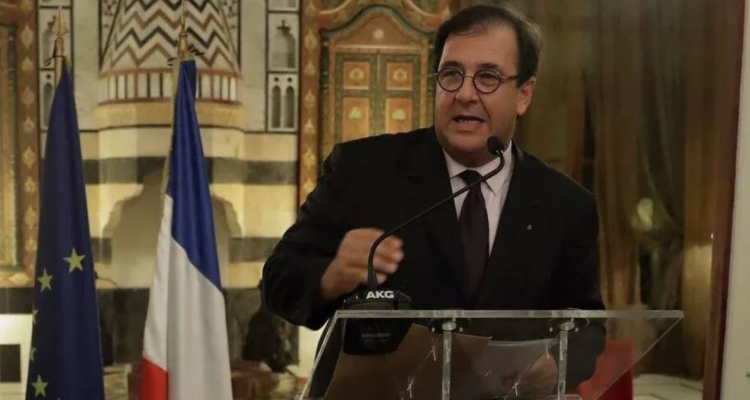 Francia investiga a su embajador en la Rep. Centroafricana por reuniones con mujeres en su residencia