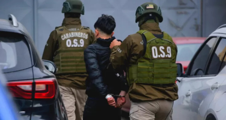 Cadem: 88% respalda aumentar penas a quienes recluten menores y 84% pide policías en barrios críticos