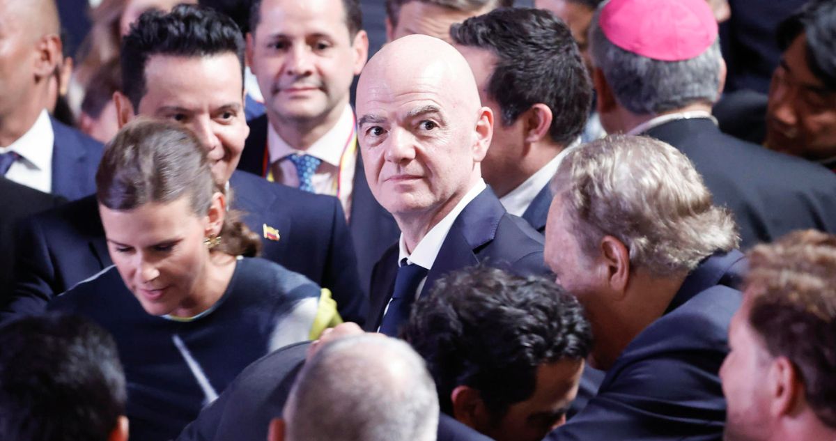 Leyendas del fútbol pidieron la salida de Gianni Infantino de la FIFA.