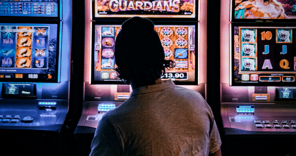 Superintendencia recibe ofertas para casinos de Coquimbo y Pucón, mientras Dreams critica licitación