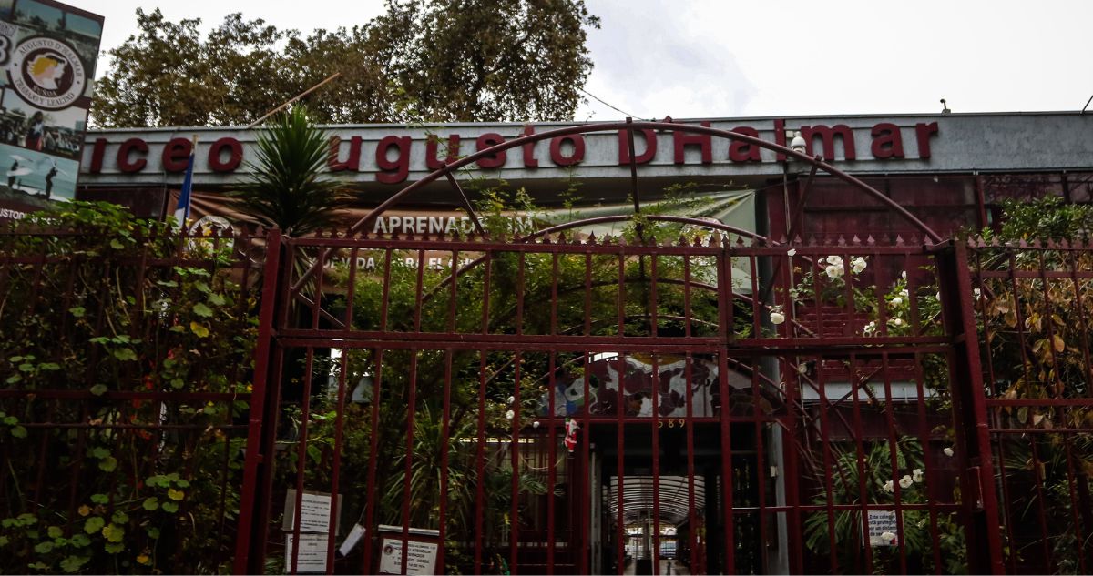 Centro de Estudiantes de Liceo Augusto D’Halmar niega promover amenazas a joven que se opuso a paro