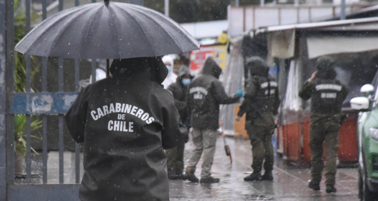 CGR detecta que 36 funcionarios de Carabineros tenían dos contratos para realizar las mismas funciones