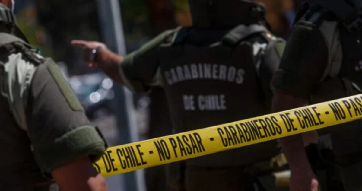 Carabineros matan a tiros a dos delincuentes tras intento de encerrona en bencinera de Cerrillos