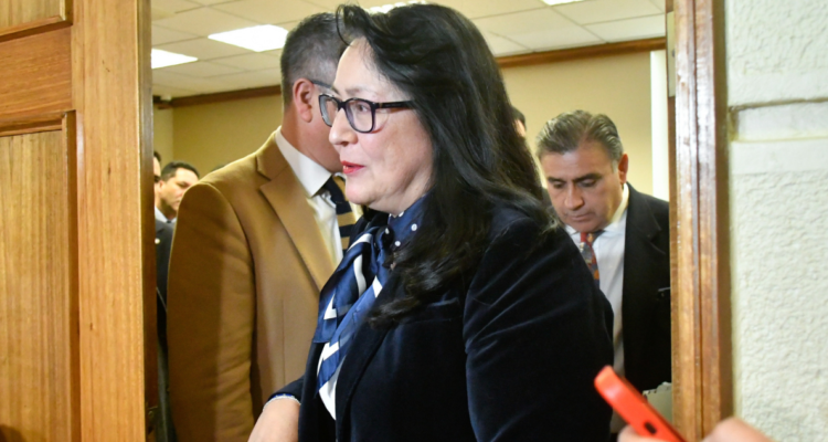 Contralora Pérez expone graves falencias en ingreso de niños migrantes: no fueron solo 64 casos