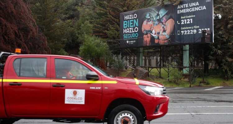 Crece la molestia por el ’silencio’ de Codelco tras suspensión de proyecto estructural en El Teniente