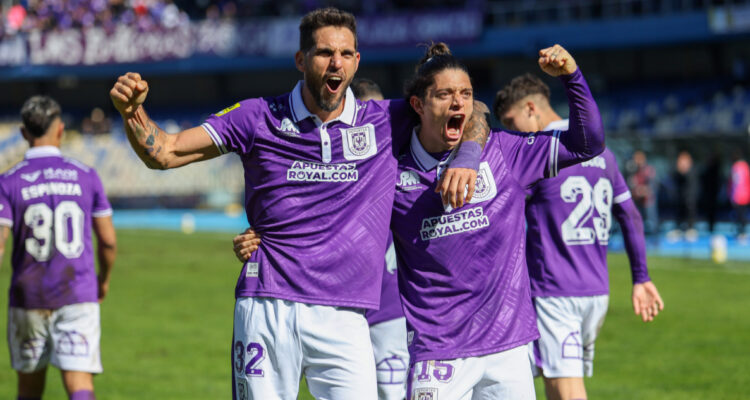 Deportes Concepción celebra triunfo ante UdeC
