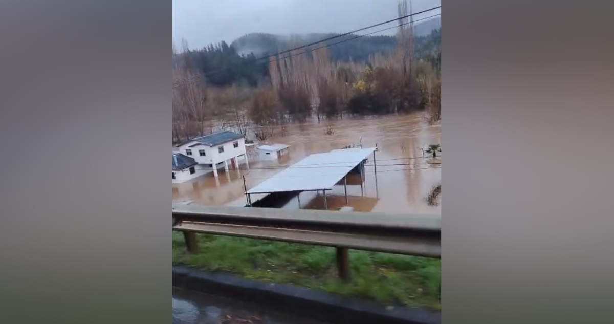 Desborde de río en Nacimiento