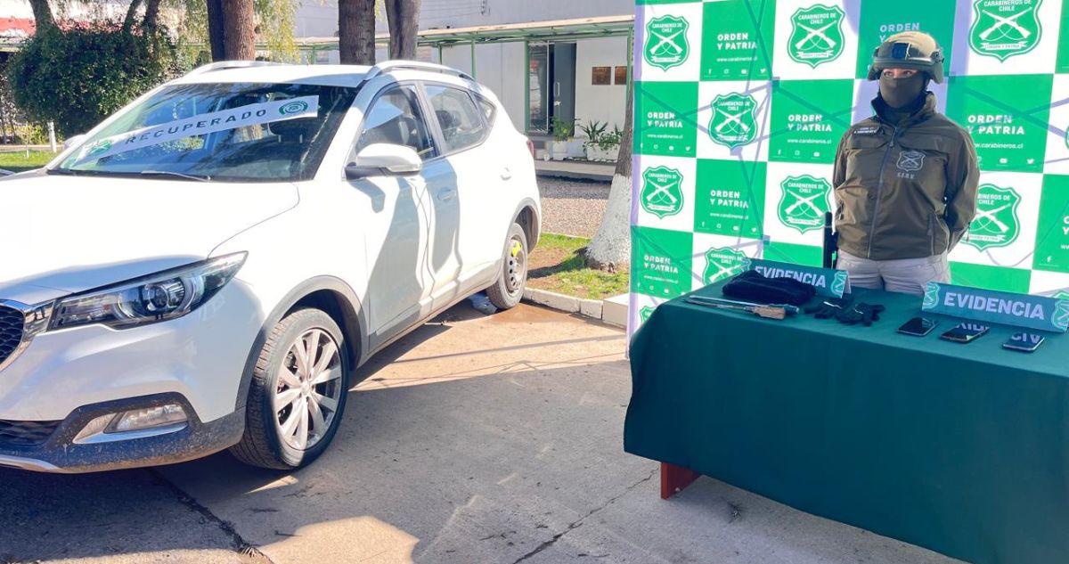 Detienen a 5 delincuentes que se hicieron pasar por pasajeros de app para robar auto en San Bernardo