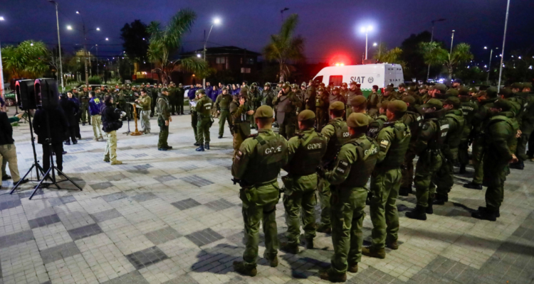 Gobierno propone regla de 6,4 metros para uso de la fuerza y fija nuevas RUF para policías