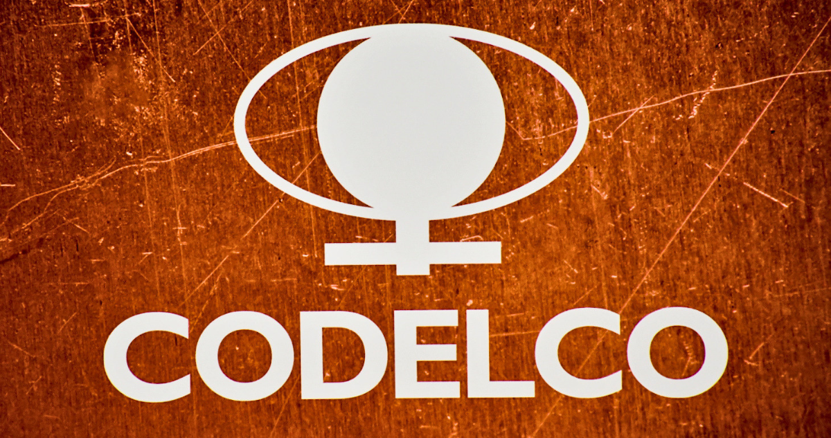 Criteria: 74% rechaza privatizar Codelco y casi la mitad prefiere mantenerla 100% estatal