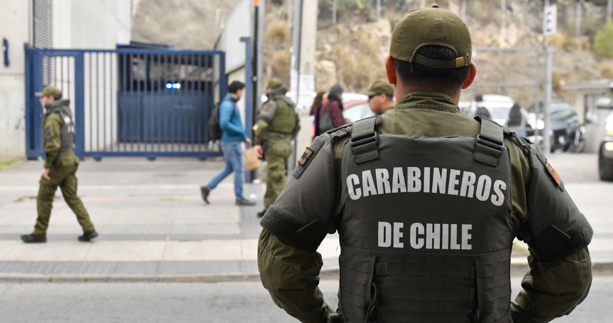 Carabinero de franco abatió a presunto asaltante tras persecución por robo a pareja en Quilicura