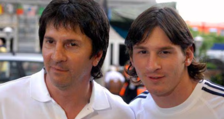Lionel Messi junto a su padre Jorge