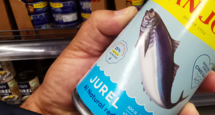 Cómo El Niño podría estar detrás de la escasez del jurel en el mercado chileno