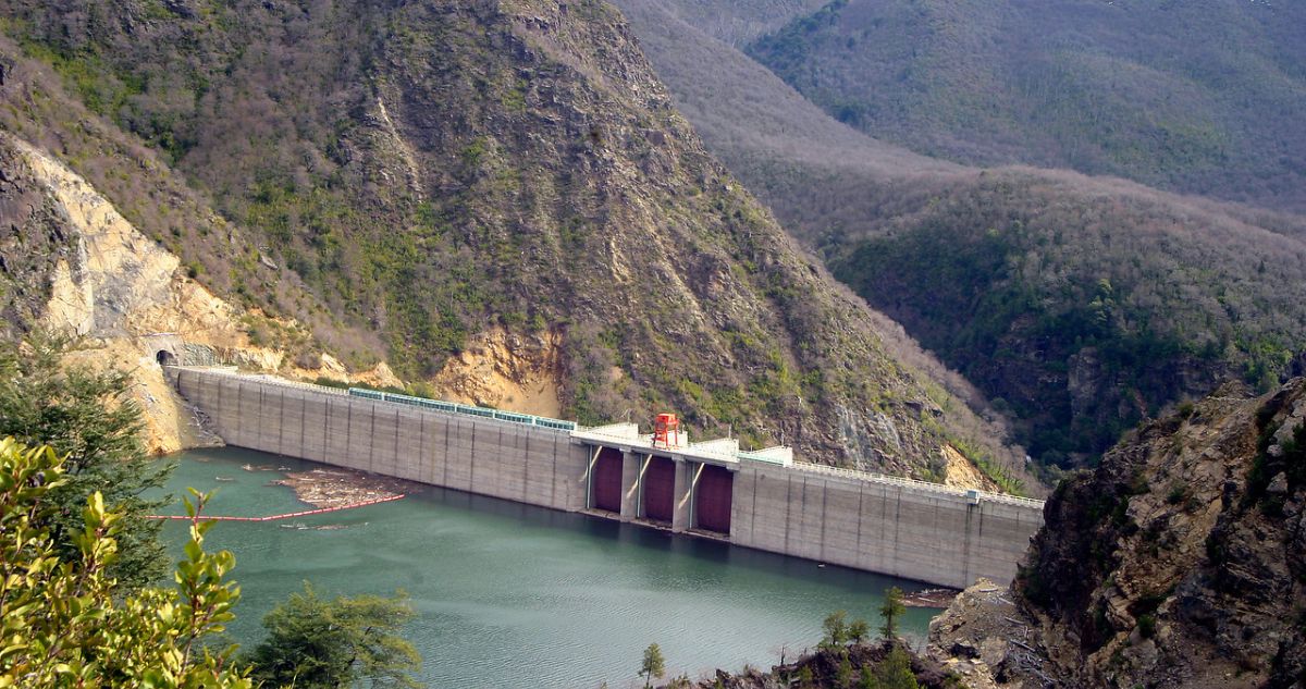 Autoridades llaman a la calma por apertura controlada de compuertas del embalse Ralco en Alto Bío Bío